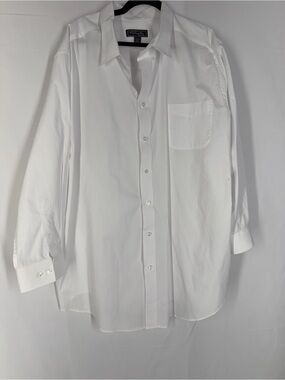 Signature Men's White Casual Button-Down Shirt with Chest Pocket‎